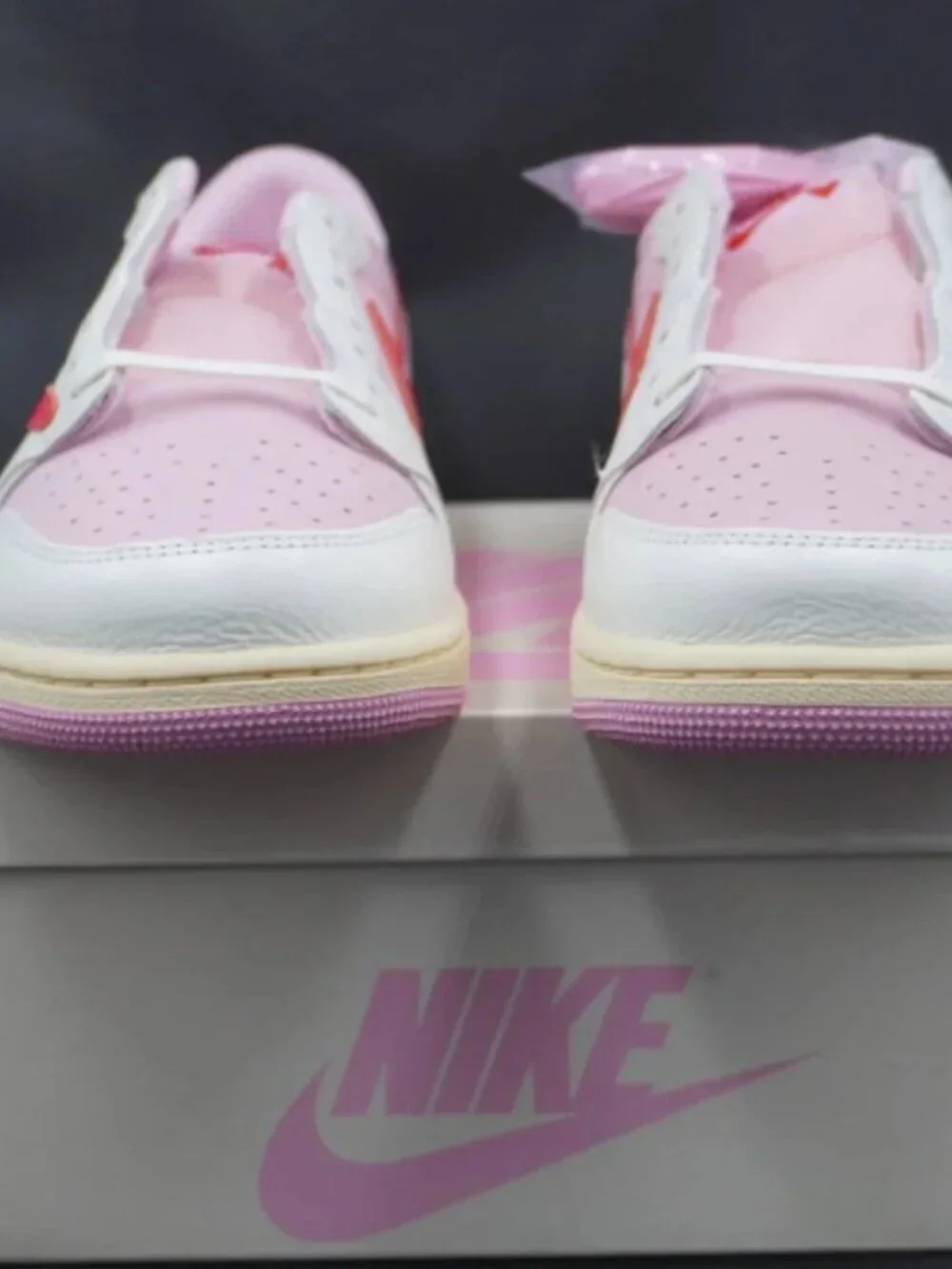 Jordan 1 Retro Low OG SP Travis Scott   Pink